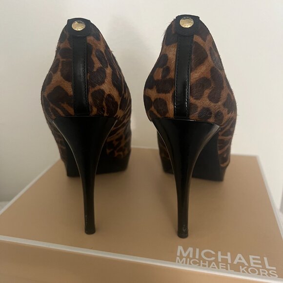 Michael Kors Leopard print heels - Picture 4 of 7
